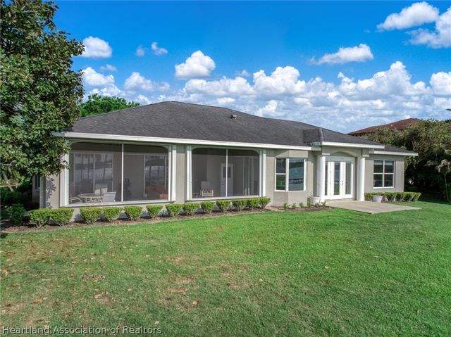34 Meadowlake Circle S, Lake Placid, FL 33852