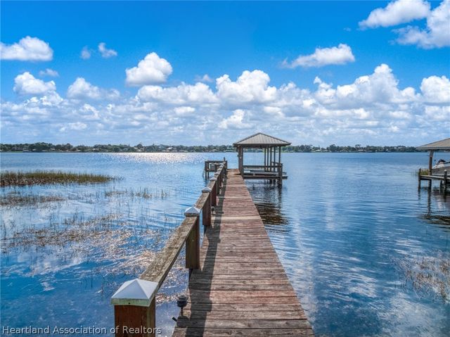 34 Meadowlake Circle S, Lake Placid, FL 33852