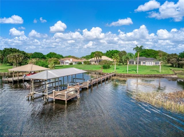 34 Meadowlake Circle S, Lake Placid, FL 33852