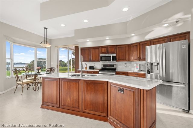 34 Meadowlake Circle S, Lake Placid, FL 33852