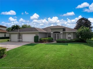 34 Meadowlake Circle S, Lake Placid, FL 33852
