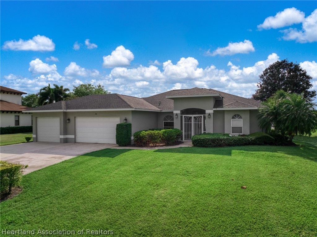 34 Meadowlake Circle S, Lake Placid, FL 33852