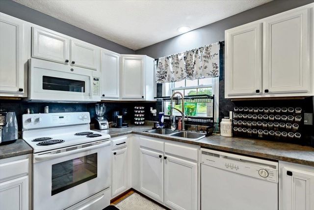 1 Glen Ridge Lane, Swanton, VT 05488