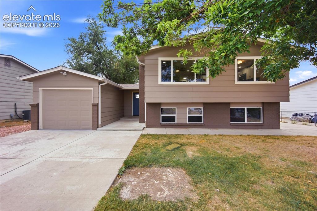 490 Calle Entrada NA, Fountain, CO 80817 — exterior