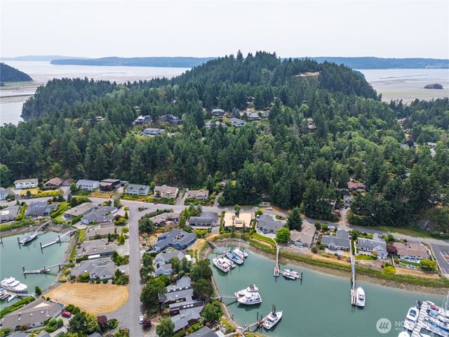 880 Shoshone Drive, La Conner, WA 98257