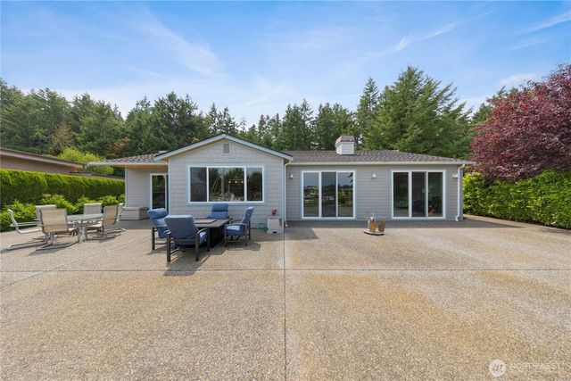 880 Shoshone Drive, La Conner, WA 98257