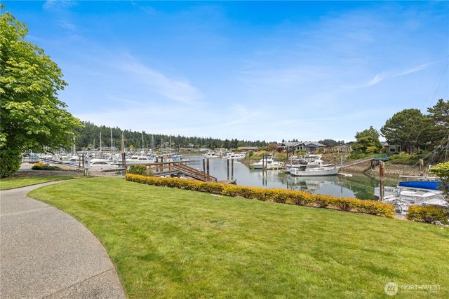 880 Shoshone Drive, La Conner, WA 98257