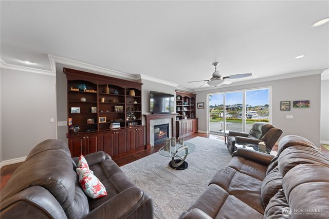 880 Shoshone Drive, La Conner, WA 98257