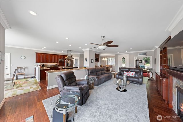 880 Shoshone Drive, La Conner, WA 98257