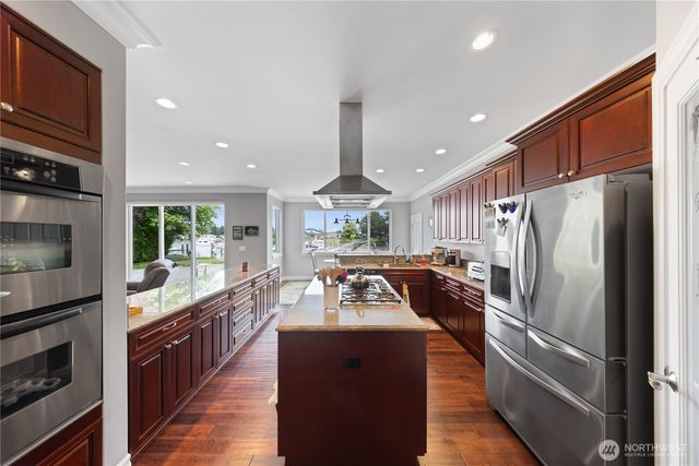 880 Shoshone Drive, La Conner, WA 98257