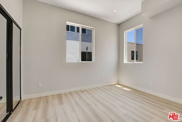 4547 Saturn Street, Los Angeles, CA 90019