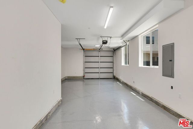 4547 Saturn Street, Los Angeles, CA 90019