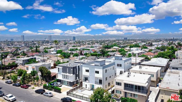 4547 Saturn Street, Los Angeles, CA 90019