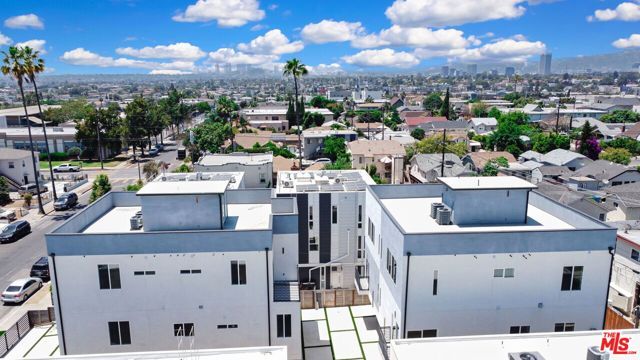 4547 Saturn Street, Los Angeles, CA 90019