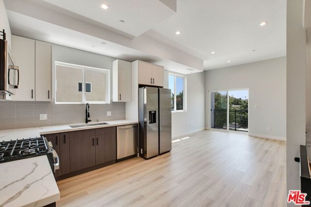 4547 Saturn Street, Los Angeles, CA 90019