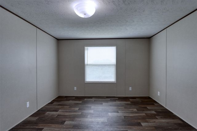 11933 County Road 2170, Barry, TX 75102