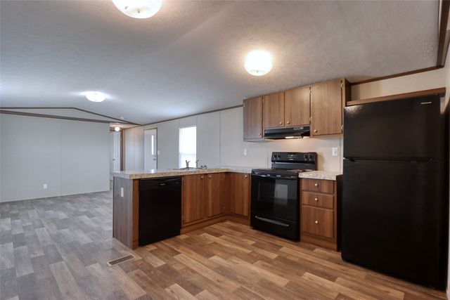 11933 County Road 2170, Barry, TX 75102