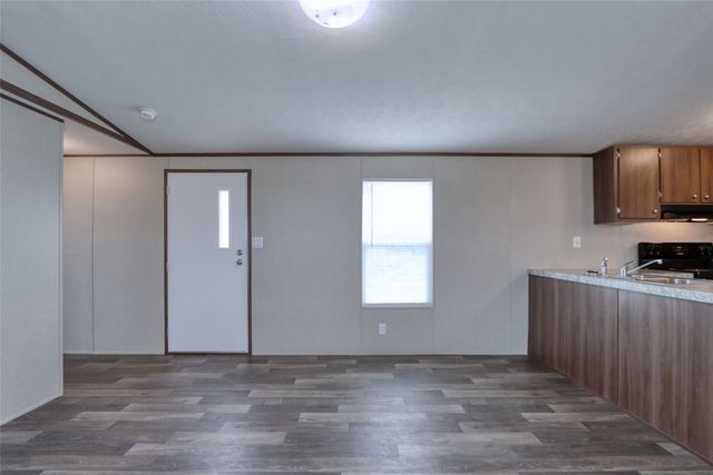 11933 County Road 2170, Barry, TX 75102