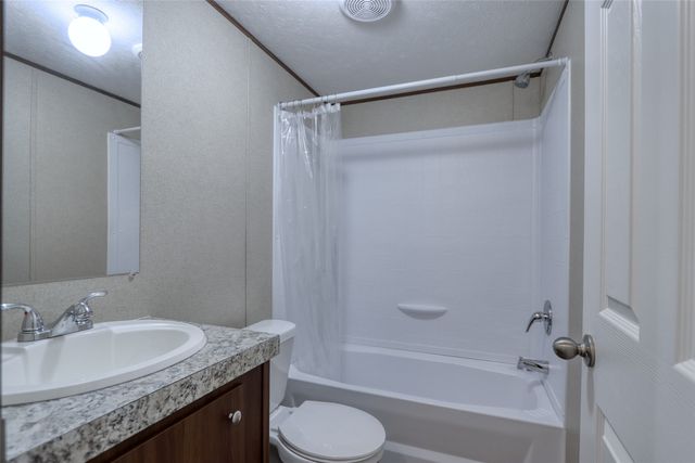 11933 County Road 2170, Barry, TX 75102