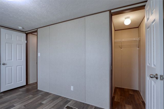 11933 County Road 2170, Barry, TX 75102