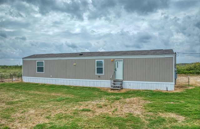 11933 County Road 2170, Barry, TX 75102