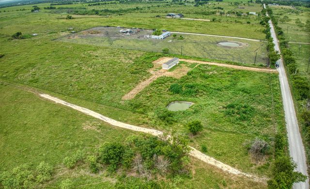 11933 County Road 2170, Barry, TX 75102