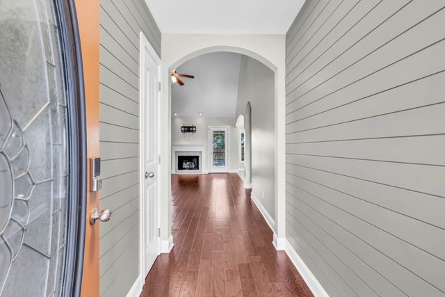 1933 Jackie Lorraine Dr, Clarksville, TN 37042