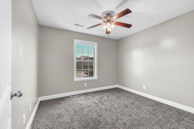 1933 Jackie Lorraine Dr, Clarksville, TN 37042