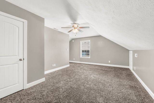 1933 Jackie Lorraine Dr, Clarksville, TN 37042