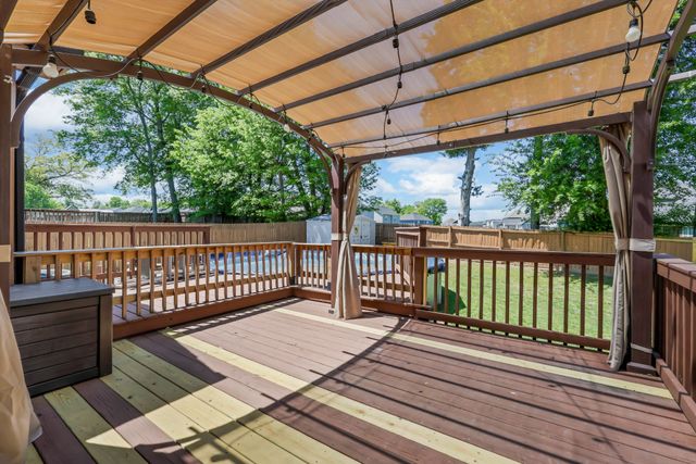 1933 Jackie Lorraine Dr, Clarksville, TN 37042