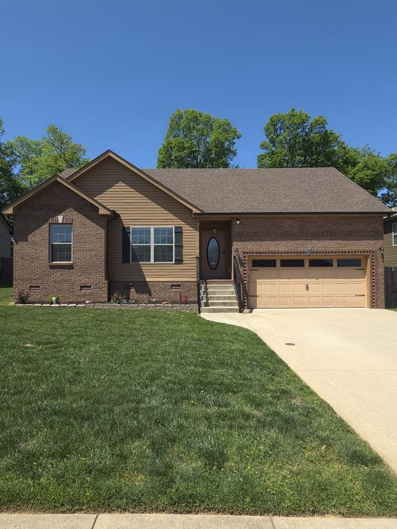 1933 Jackie Lorraine Dr, Clarksville, TN 37042