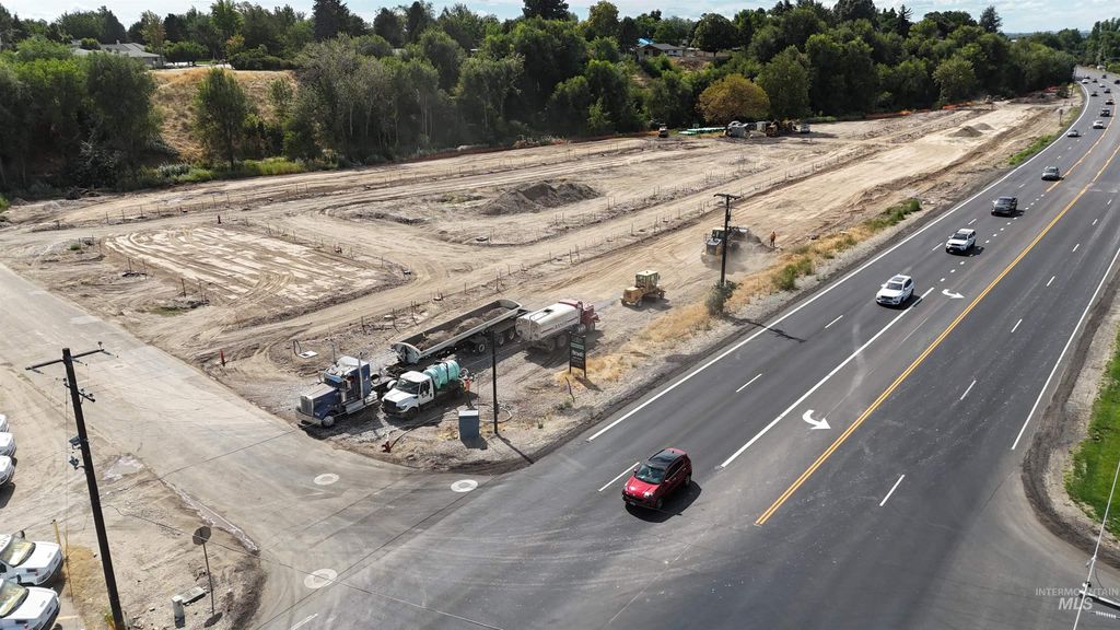 8323 W Mocha Ln, Garden City, ID 83714 photo 6