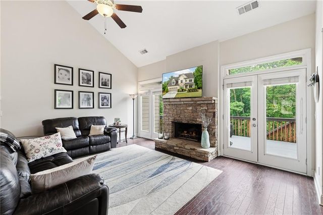 5830 Mulberry Hollow, Flowery Branch, GA 30542