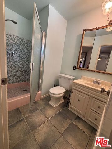 6667 Lederer Avenue, West Hills (los Angeles), CA 91307