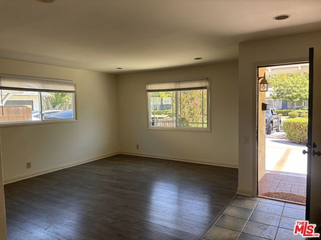 6667 Lederer Avenue, West Hills (los Angeles), CA 91307