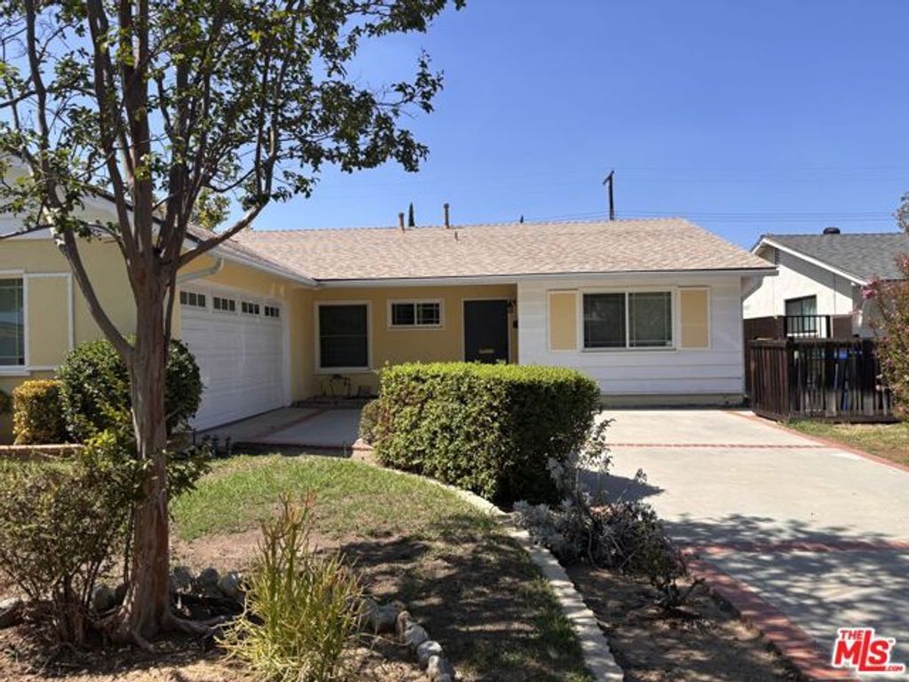 6667 Lederer Avenue, West Hills (los Angeles), CA 91307