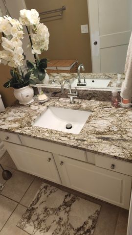 2012 Mooreland Drive, Lawrenceburg, KY 40342