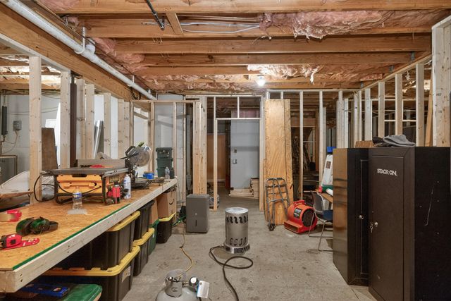 2012 Mooreland Drive, Lawrenceburg, KY 40342