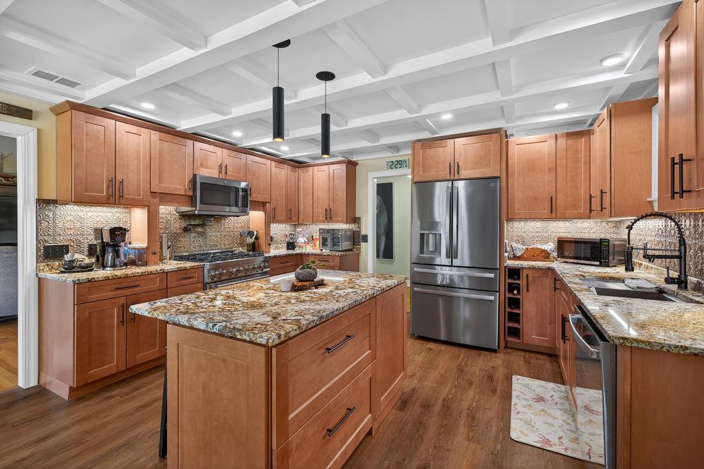 2012 Mooreland Drive, Lawrenceburg, KY 40342