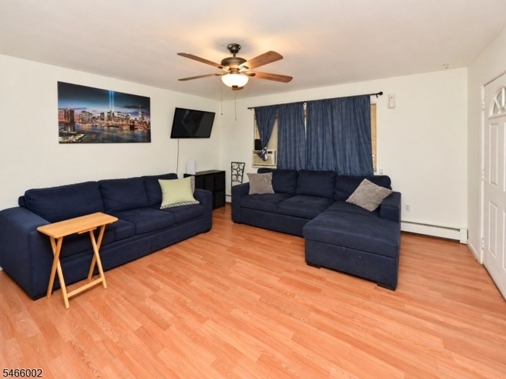 14 Pearl St, Paterson City, NJ 07501 — photo 2