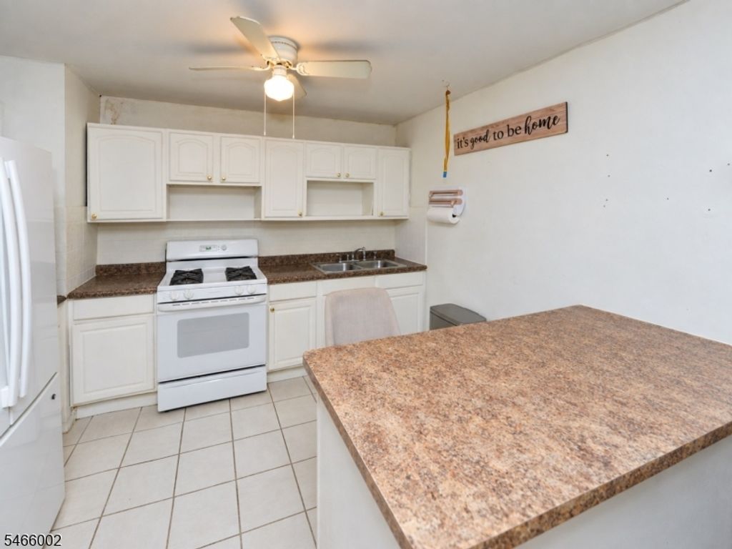 14 Pearl St, Paterson City, NJ 07501 — photo 4