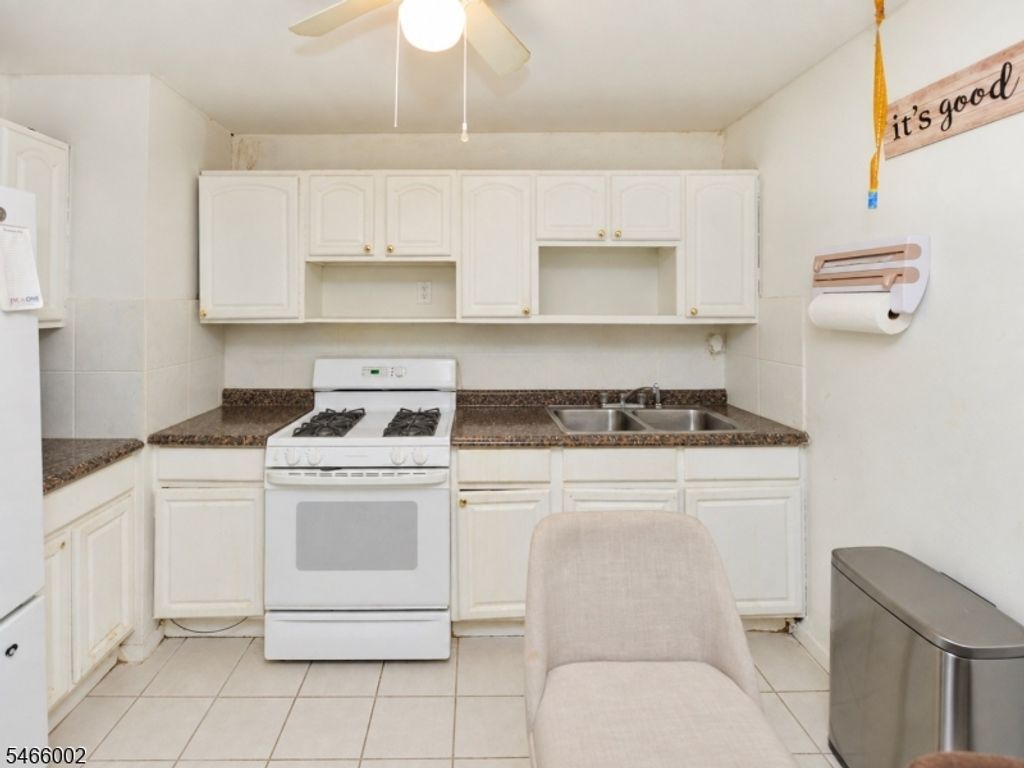 14 Pearl St, Paterson City, NJ 07501 — photo 5