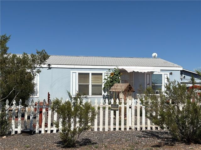 1097 S Concho Road, Golden Valley, AZ 86413