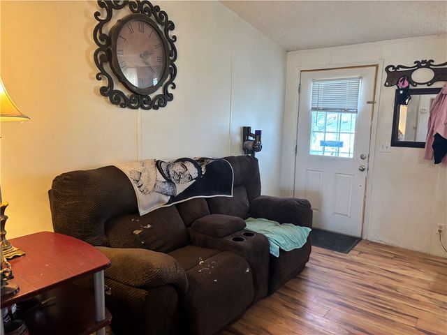 1097 S Concho Road, Golden Valley, AZ 86413