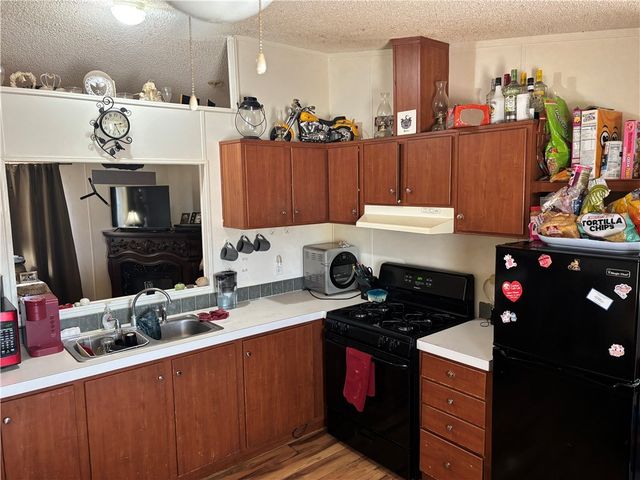 1097 S Concho Road, Golden Valley, AZ 86413