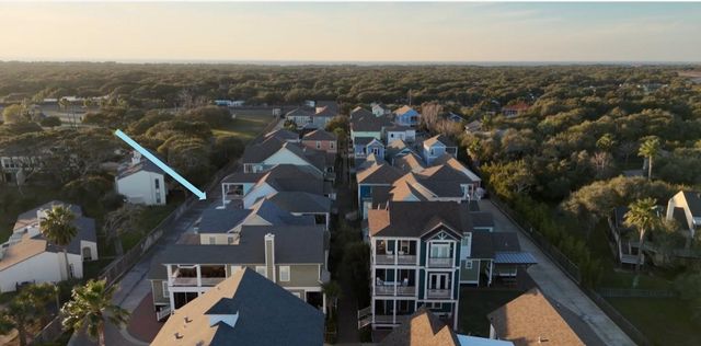 406 Sailhouse Way, Rockport, TX 78382