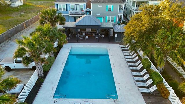 406 Sailhouse Way, Rockport, TX 78382