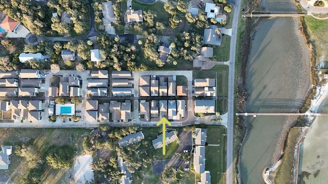 406 Sailhouse Way, Rockport, TX 78382