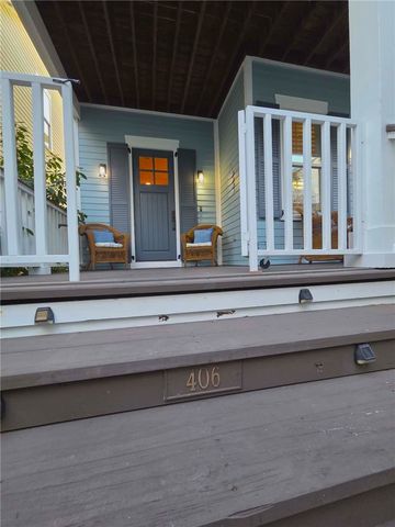 406 Sailhouse Way, Rockport, TX 78382