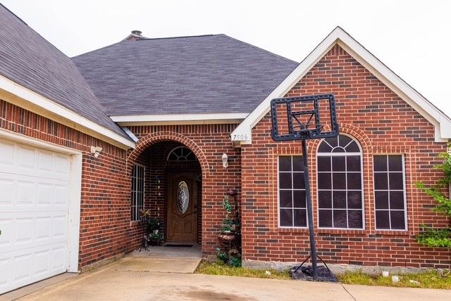 7506 Quail Springs Drive, Arlington, TX 76002
